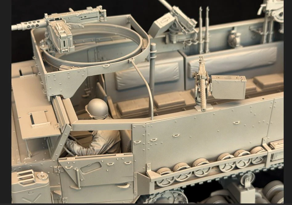 Andy’s Hobby Headquarters 1/16 US Army M3/M3A1 Halftrack - Image 3