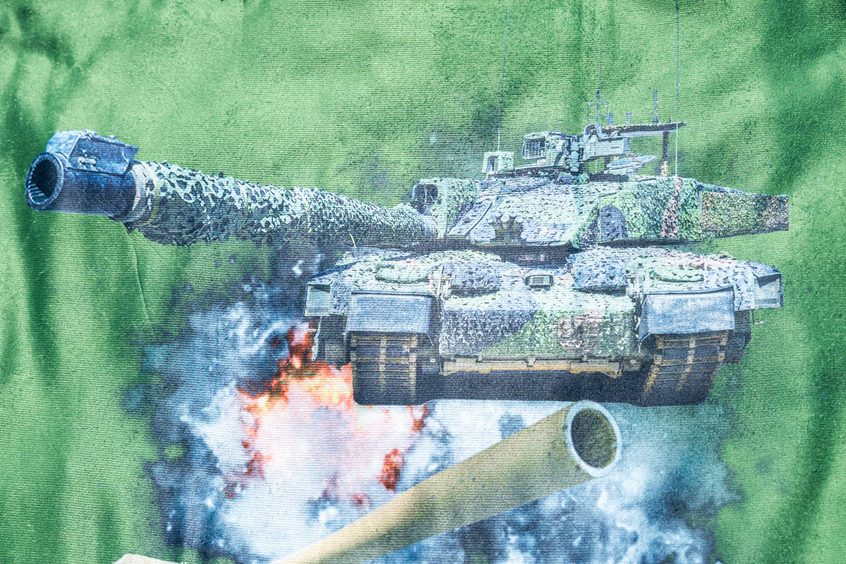 Big Guns Tanks Beach Towel - Image 6