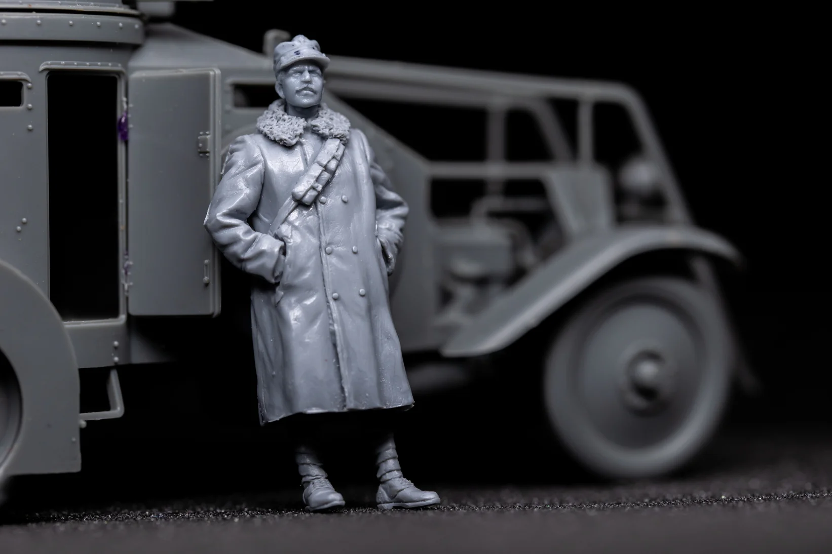 CSM 1/35 Scale Figures