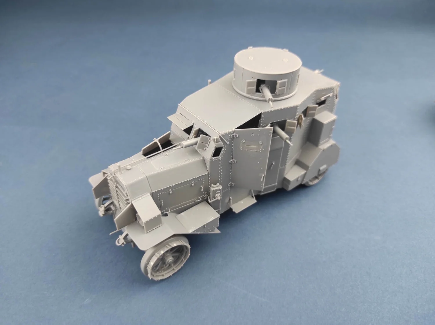 CSM 1/35 scale German Armoured car E-V/4 M.1917 - Image 3
