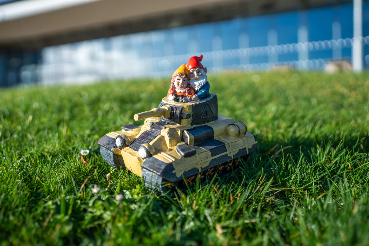 Gnome Valentine Tank - Image 8