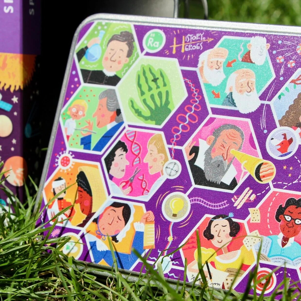 History Heroes STEM Gift Tin - Image 5