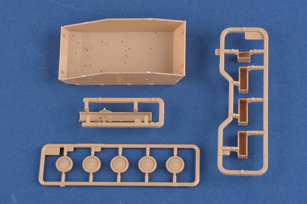 Hobby Boss 1/35 Romanian TACAM T-60 - Image 4