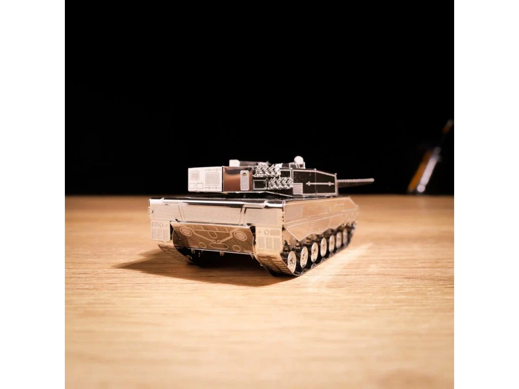 Metal Time: 1/72 Scale Leopard 2 - Image 3