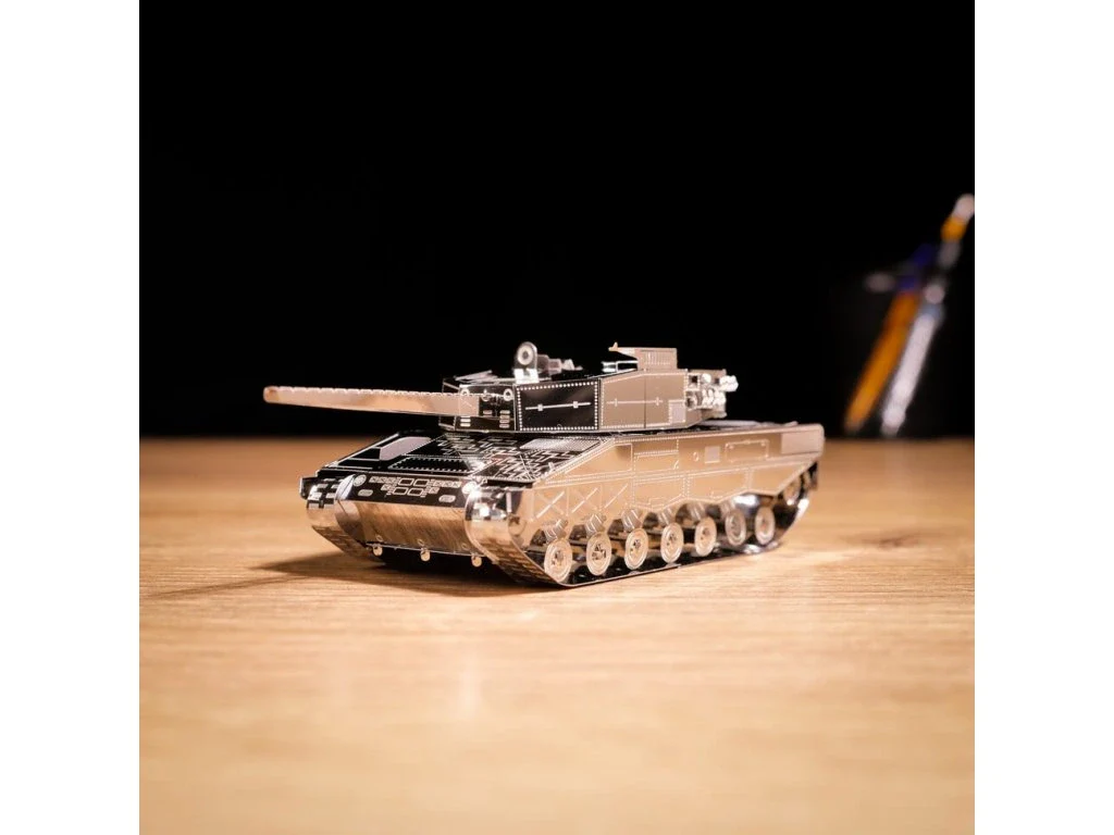 Metal Time: 1/72 Scale Leopard 2 - Image 4