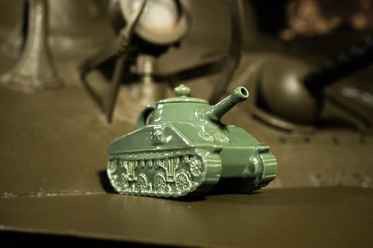 Sherman Tank Teapot - Image 2