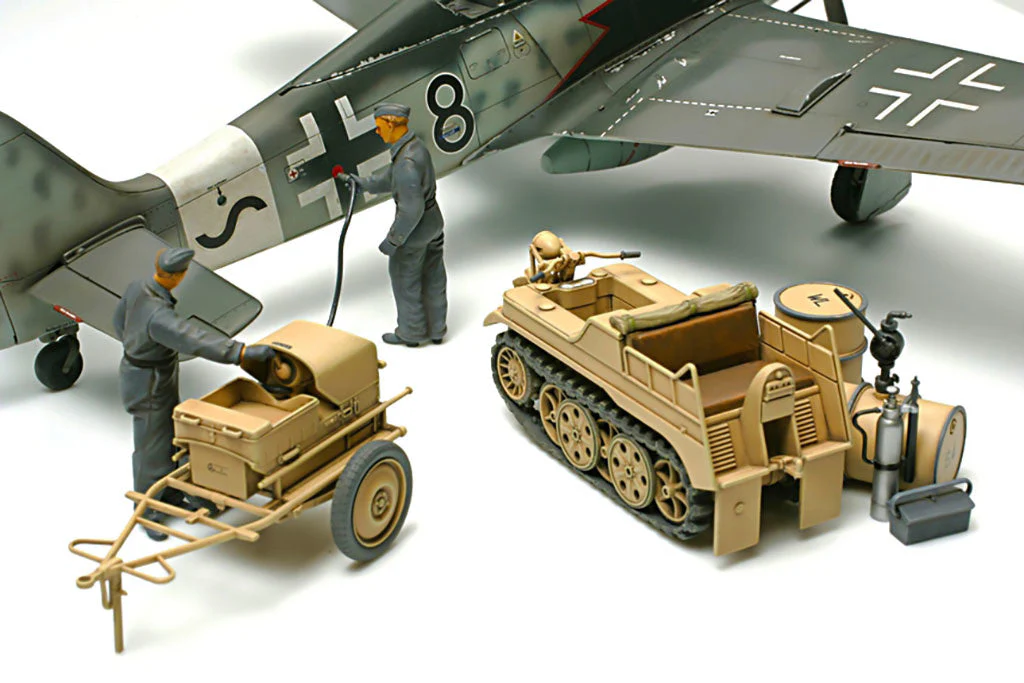 Tamiya 1/48 German APS Unit and Kettenkraftrad - Image 2