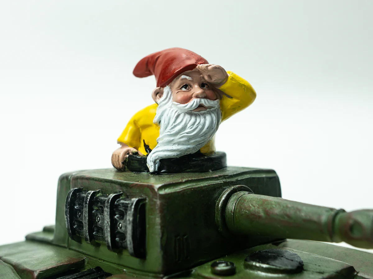 Tank Commander Gnome - Large - Image 4