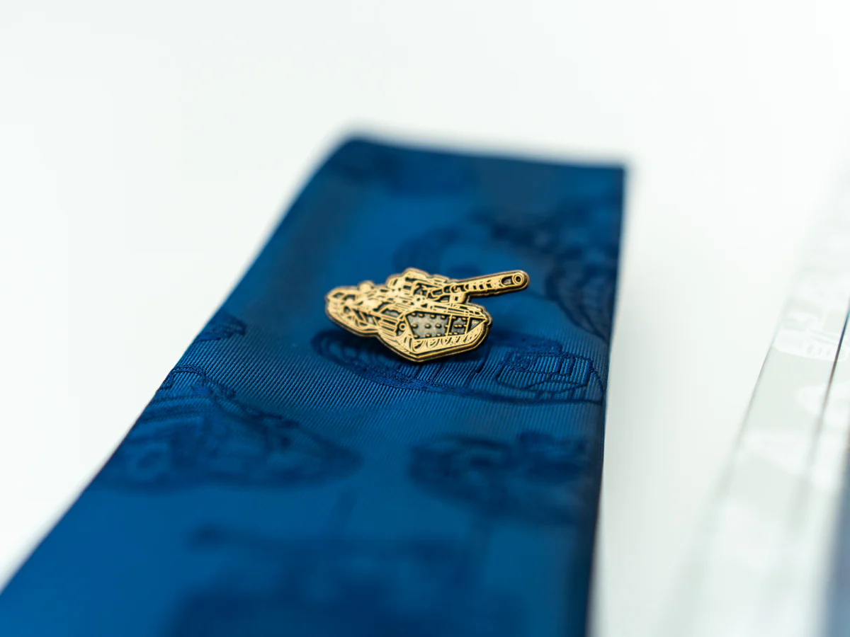 Tank Tie and Pin Badge - Image 6